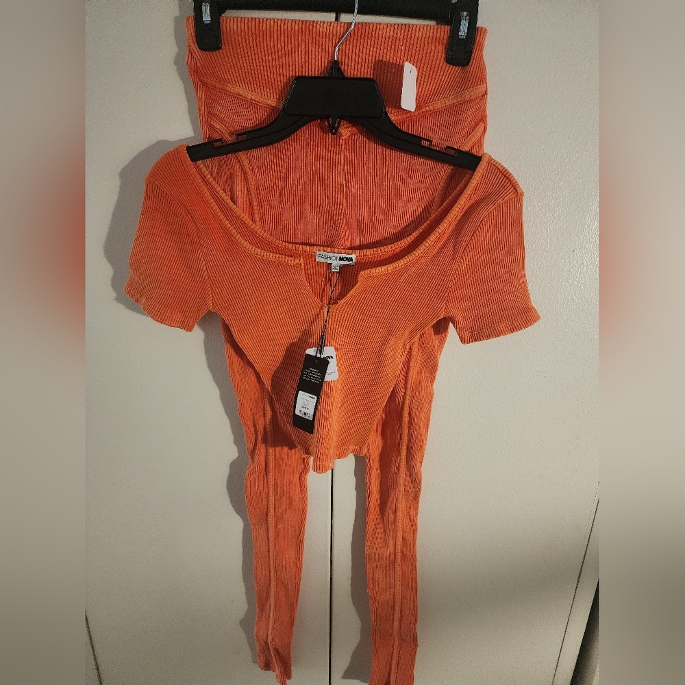 NWT Orange Ribbed Two-Piece Set - Picture 2 of 7